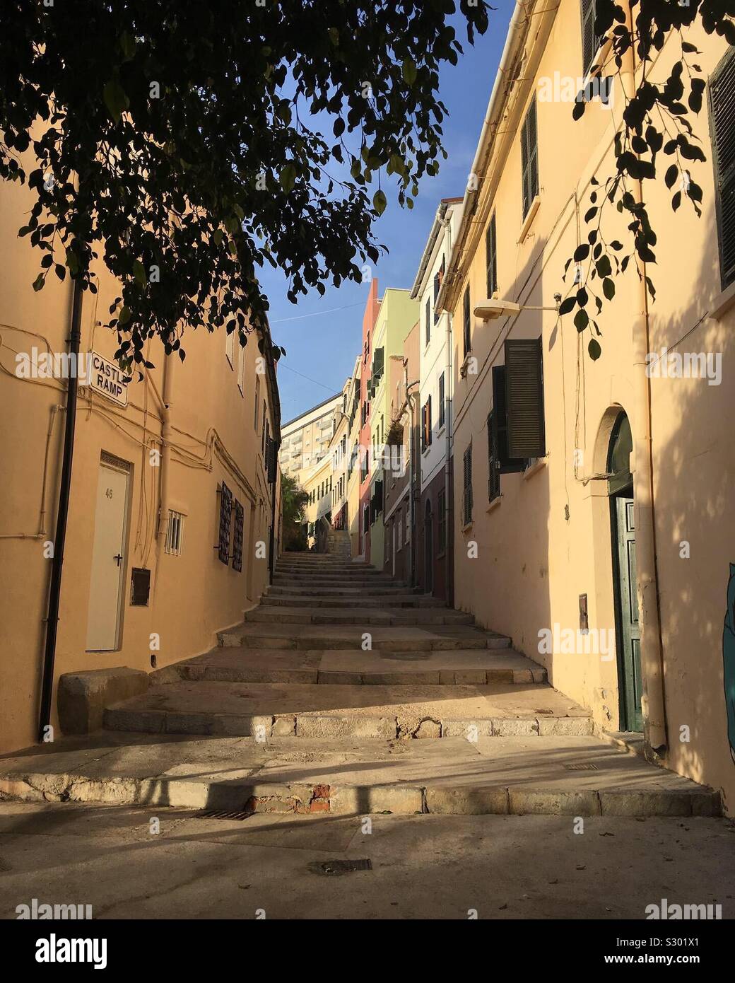 Schloss schritte gibraltar -Fotos und -Bildmaterial in hoher Auflösung ...