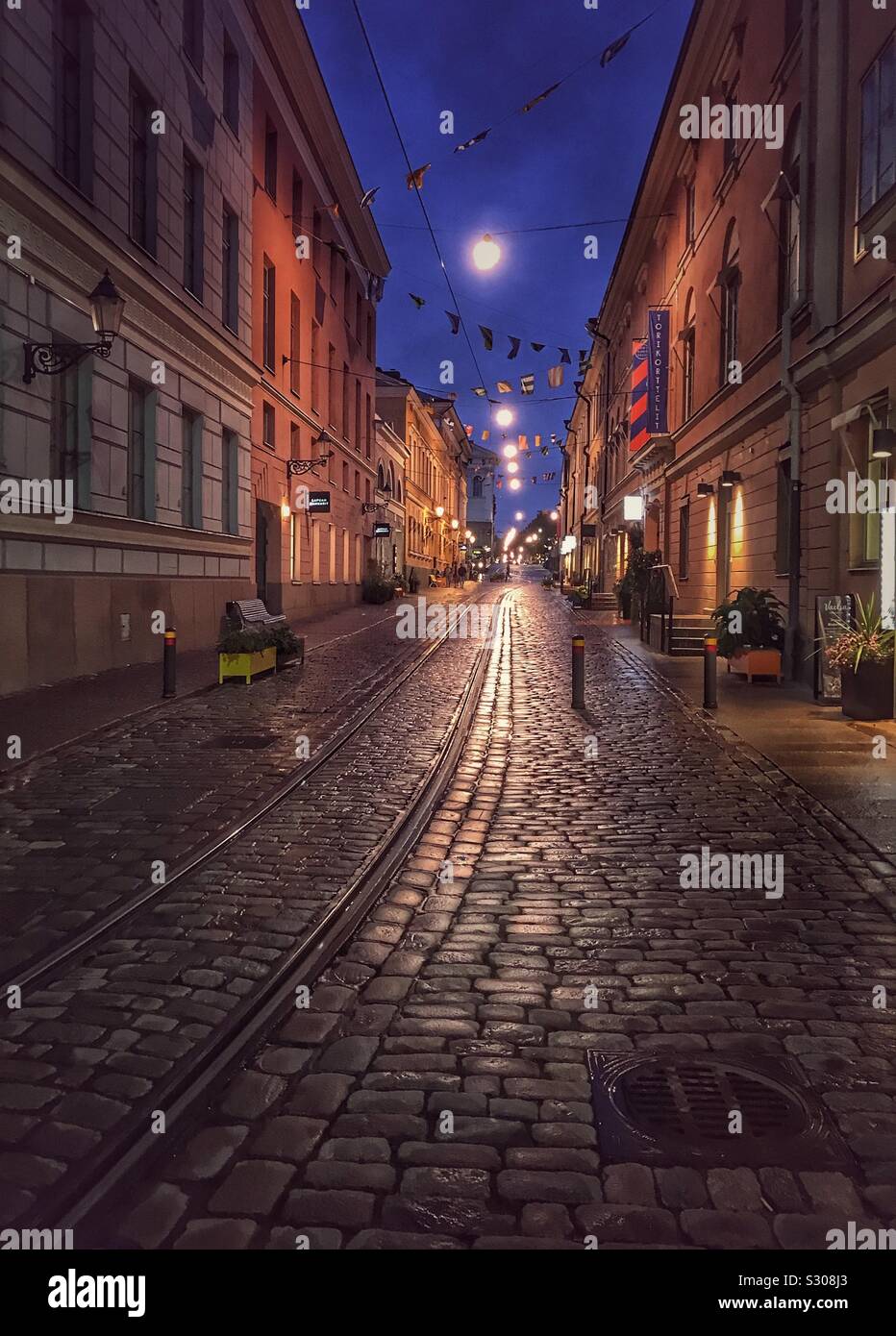 Am Abend einen Spaziergang durch Helsinki, Finnland. Stockfoto