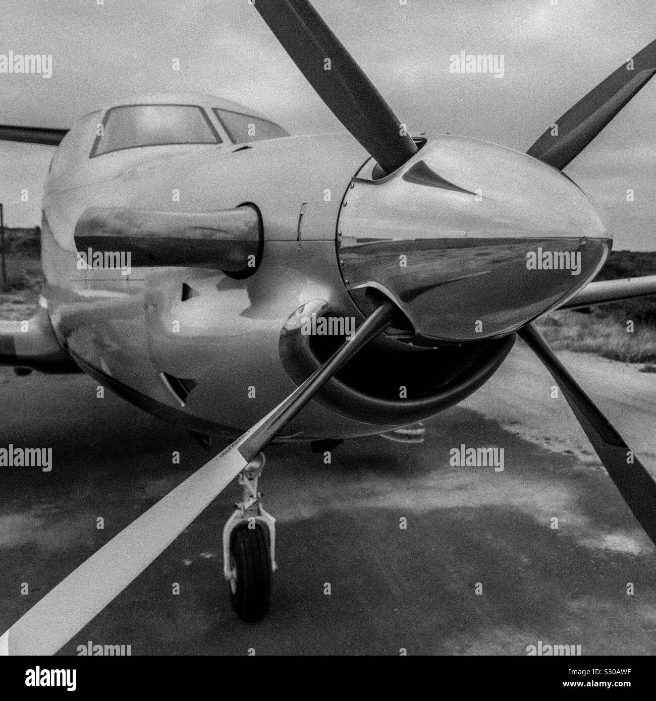 Pilatus PC-12 Turboprop- propeller Flugzeug, Silber mit Chrom Maschinenhaus, Südafrika. 2018. Stockfoto