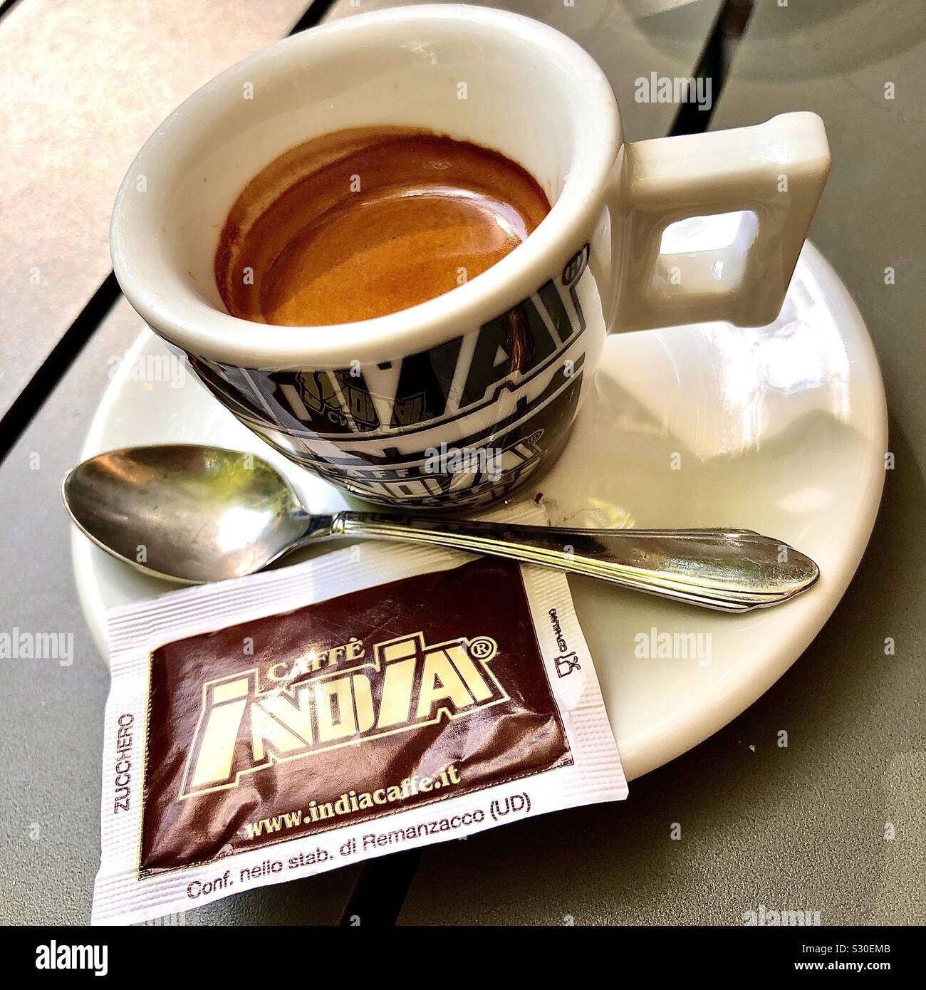 Cappuccino Tasse und Untertasse, Wien, Österreich. Stockfoto