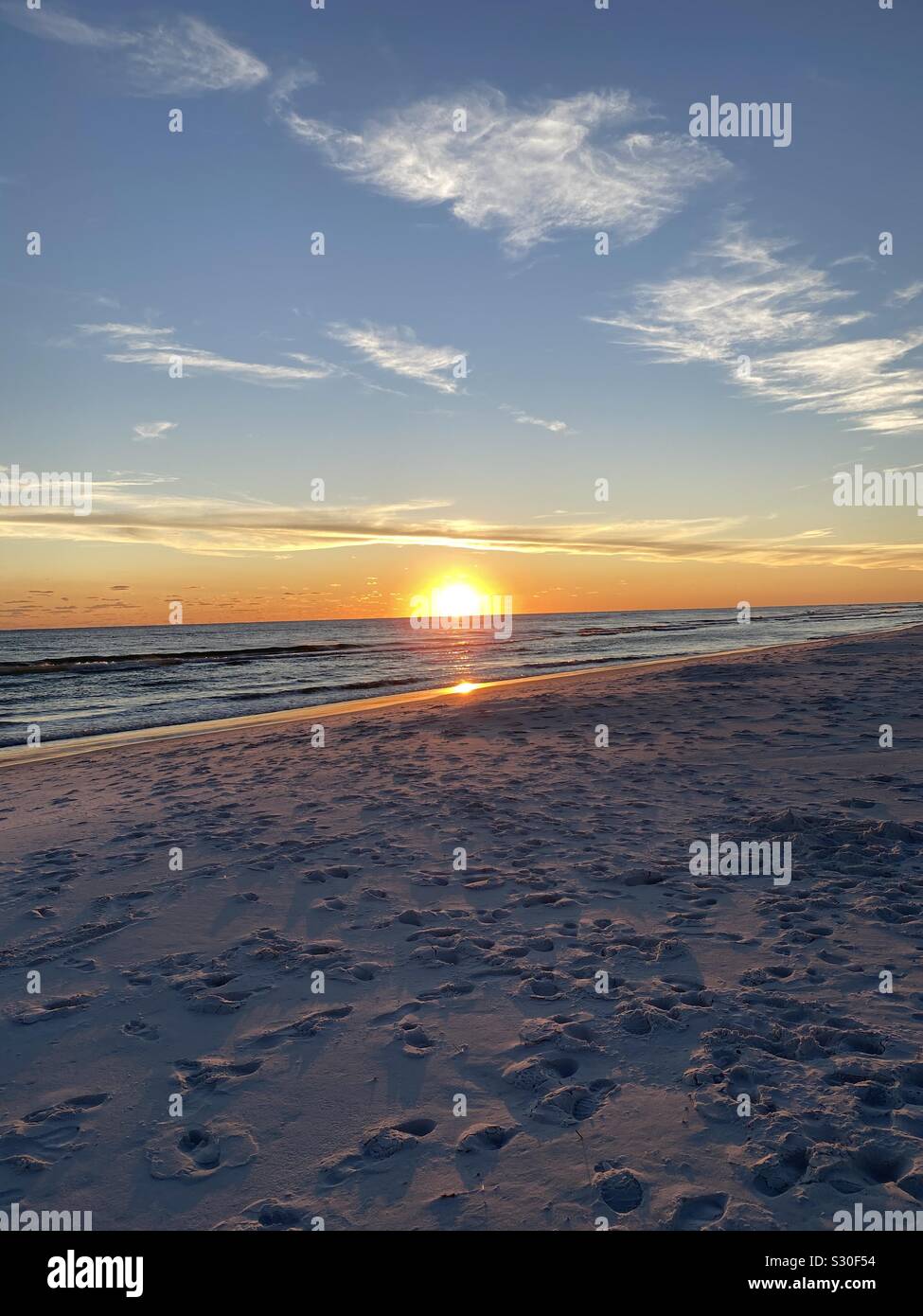 Sonnenuntergang an der Smaragdküste in Destin, Florida Stockfoto