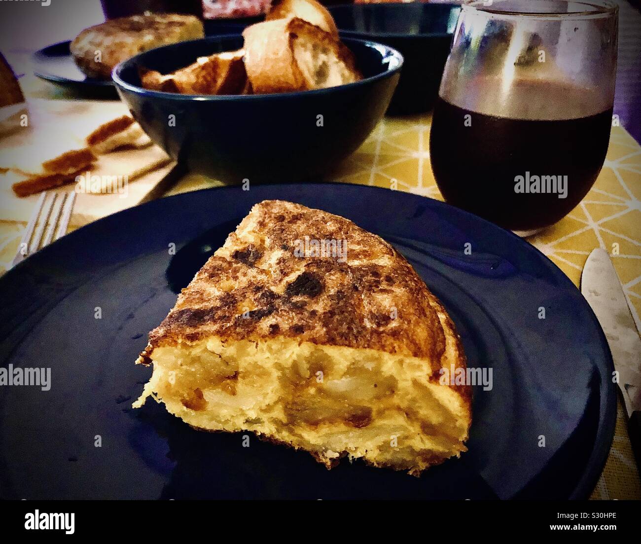 Spanische Omelette mit Kartoffeln Tortilla de patata Española Stockfoto