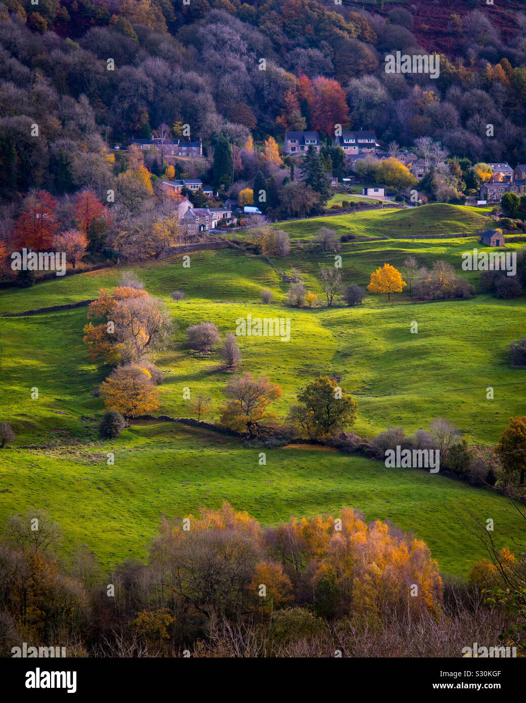 Blick über einen Hügel bei Starkholmes in der Nähe von Matlock Derbyshire Peak District England Großbritannien Stockfoto
