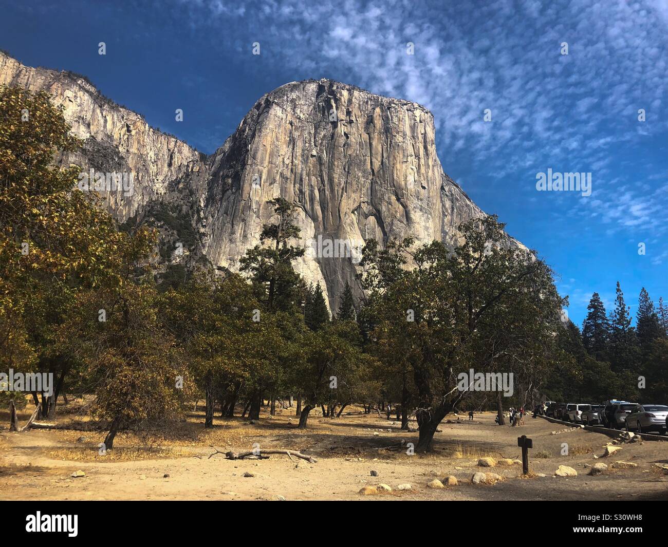 El Capitan im Yosemite Nationalpark auf einer schönen, sonnigen Herbsttag. Stockfoto
