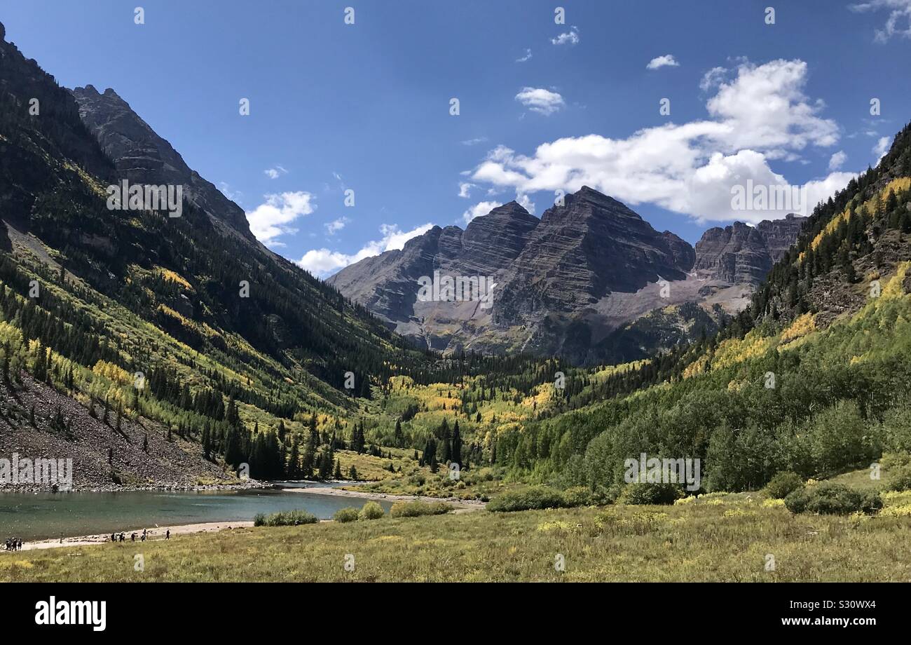 Spektakuläre Maroon Bells Berge in der Nähe von Aspen, Colorado. Stockfoto