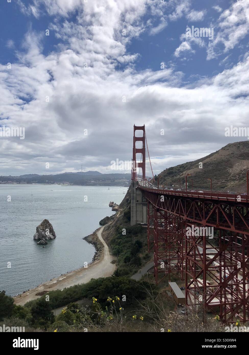 Golden Gate Bridge mit Sam Francisco, USA. Stockfoto