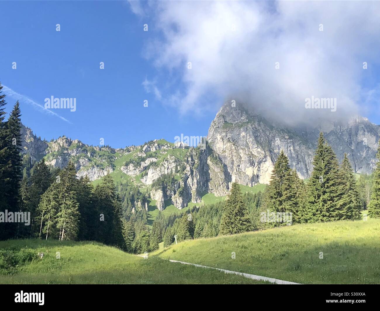 Wandern in den Allgäuer Alpen zu den schönen Aggenstein. Stockfoto