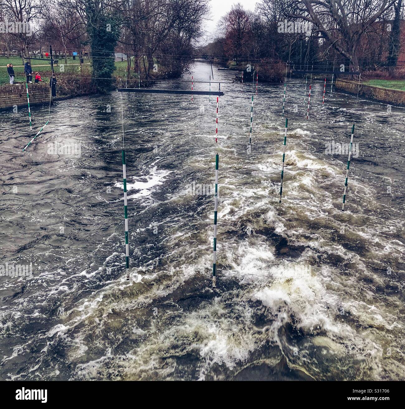 Die Etienne Stott White Water Arena am Duckmill Wehr am Fluss Great Ouse in Bedford Stockfoto