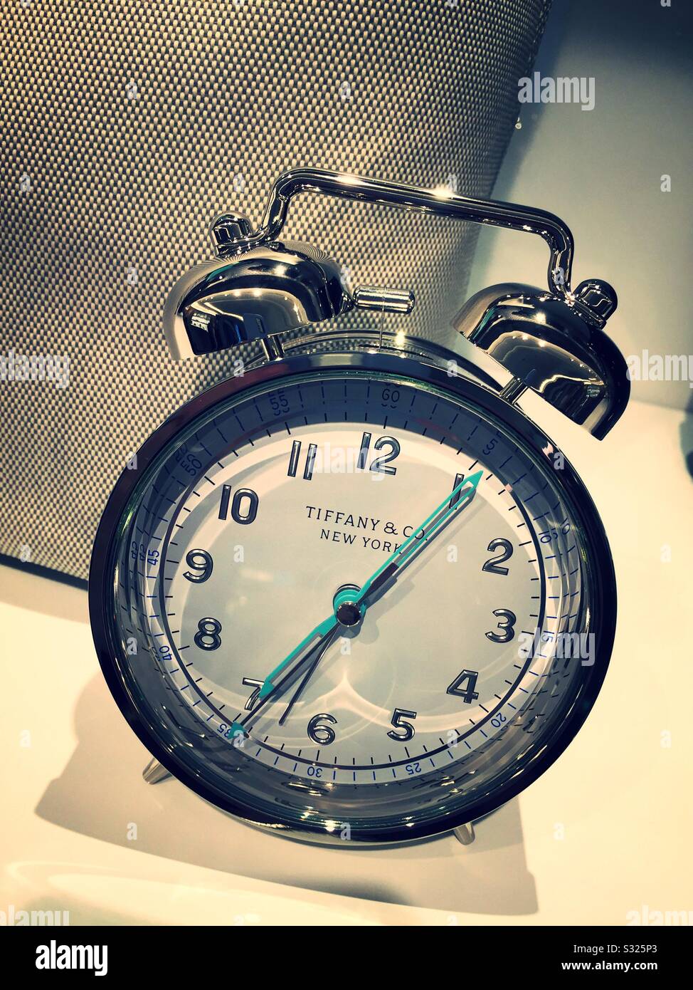 Uhr - Smartphone-aufgenommenes Stockfoto