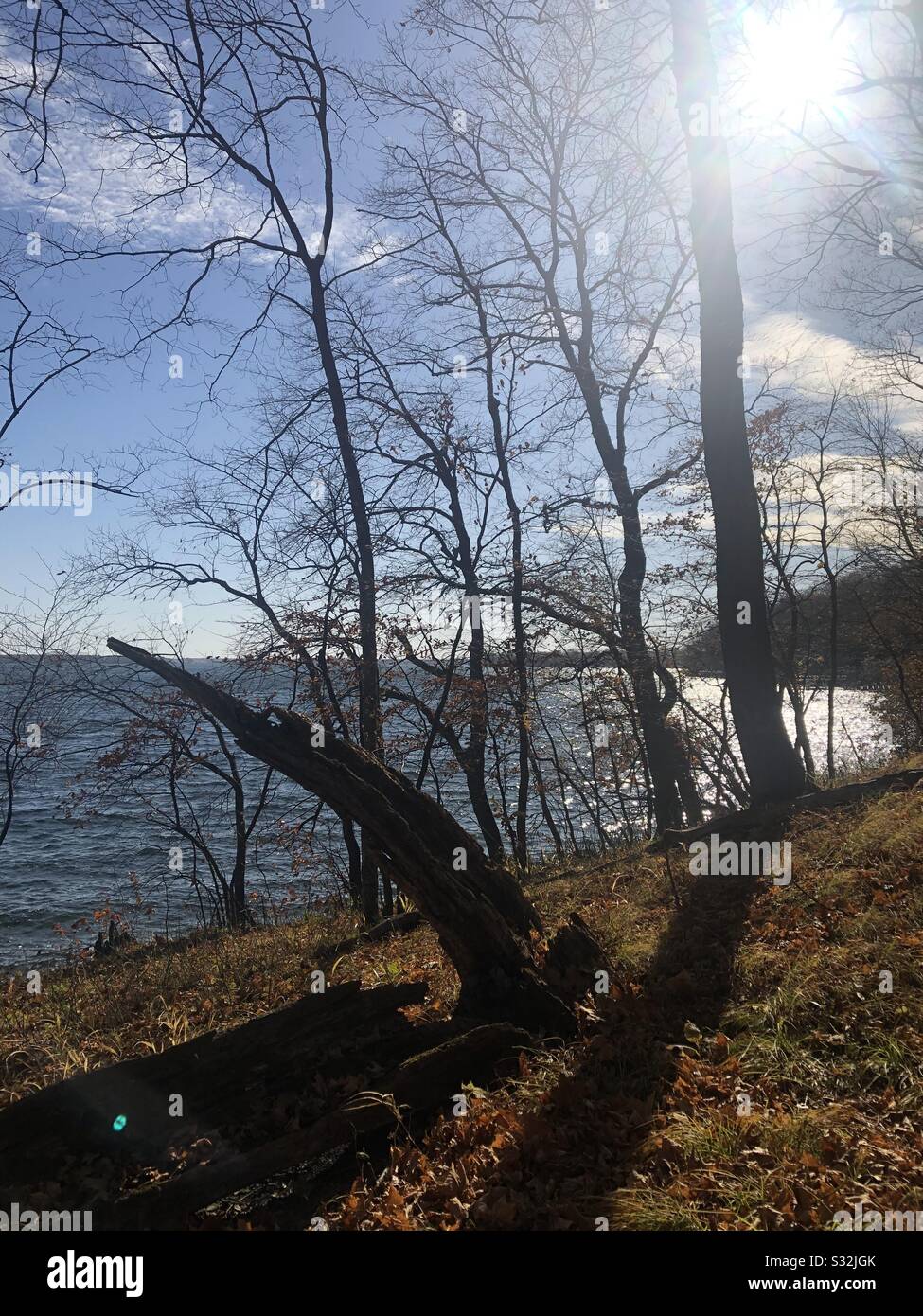 Ein schöner Herbsttag auf dem See Stockfoto