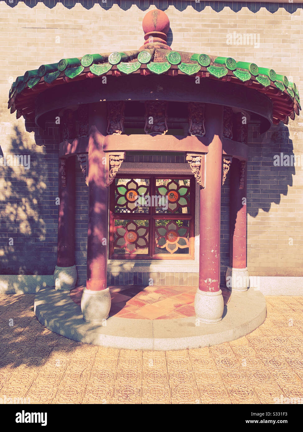 Innenhof im chinesischen Stil, chinesische Architektur, chinesischer Garten Stockfoto