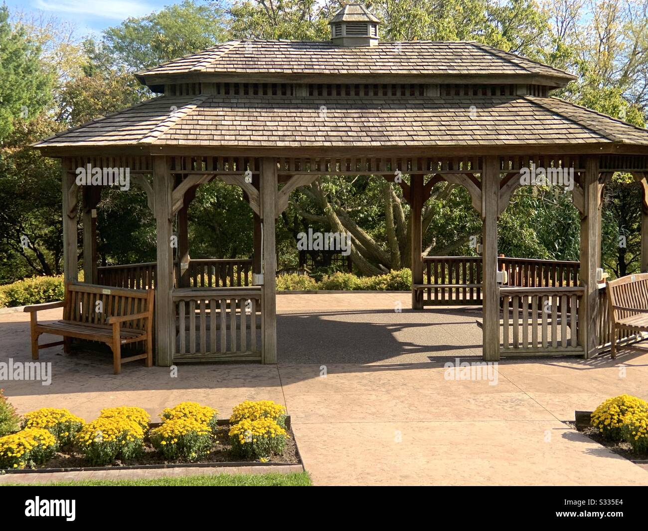 Pavillon dachlinien Fotos und Bildmaterial in hoher Auflösung Alamy