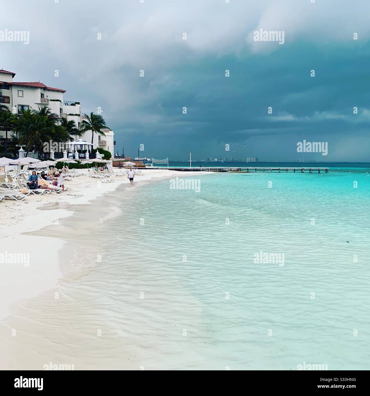Ein Strand im Norden der Hotelzone, Cancun, Quintana Roo, Yucatan-Halbinsel, Mexiko Stockfoto