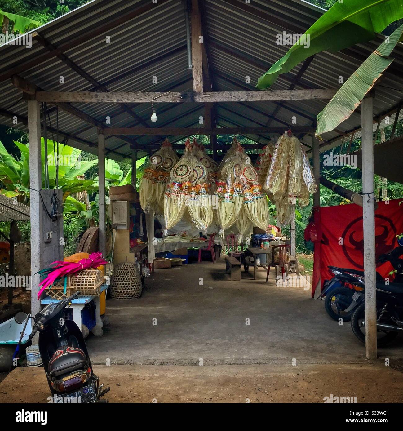 Festdekorationen vor Ort und zu verkaufen, Candidasa, Bali, Indonesien Stockfoto