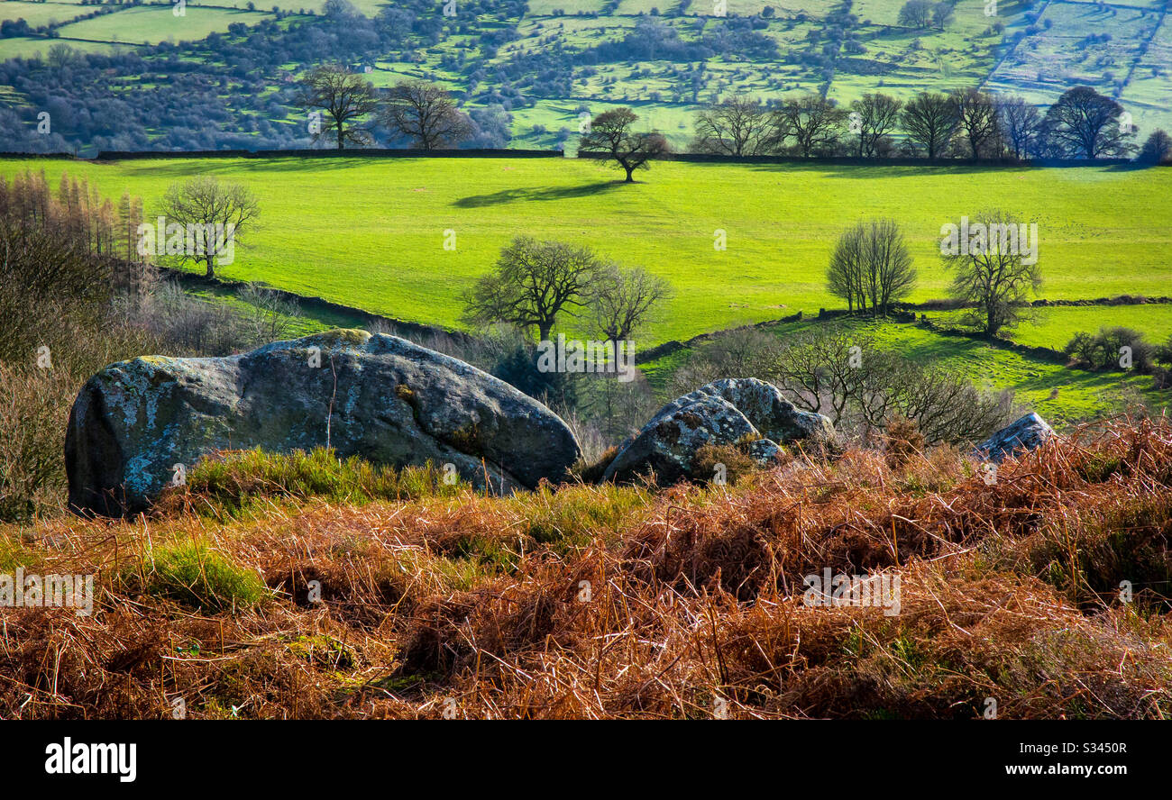 Derbyshire Landschaft in der Nähe von Stanton Moor im Peak District National Park England UK - Smartphone-aufgenommenes Stockfoto