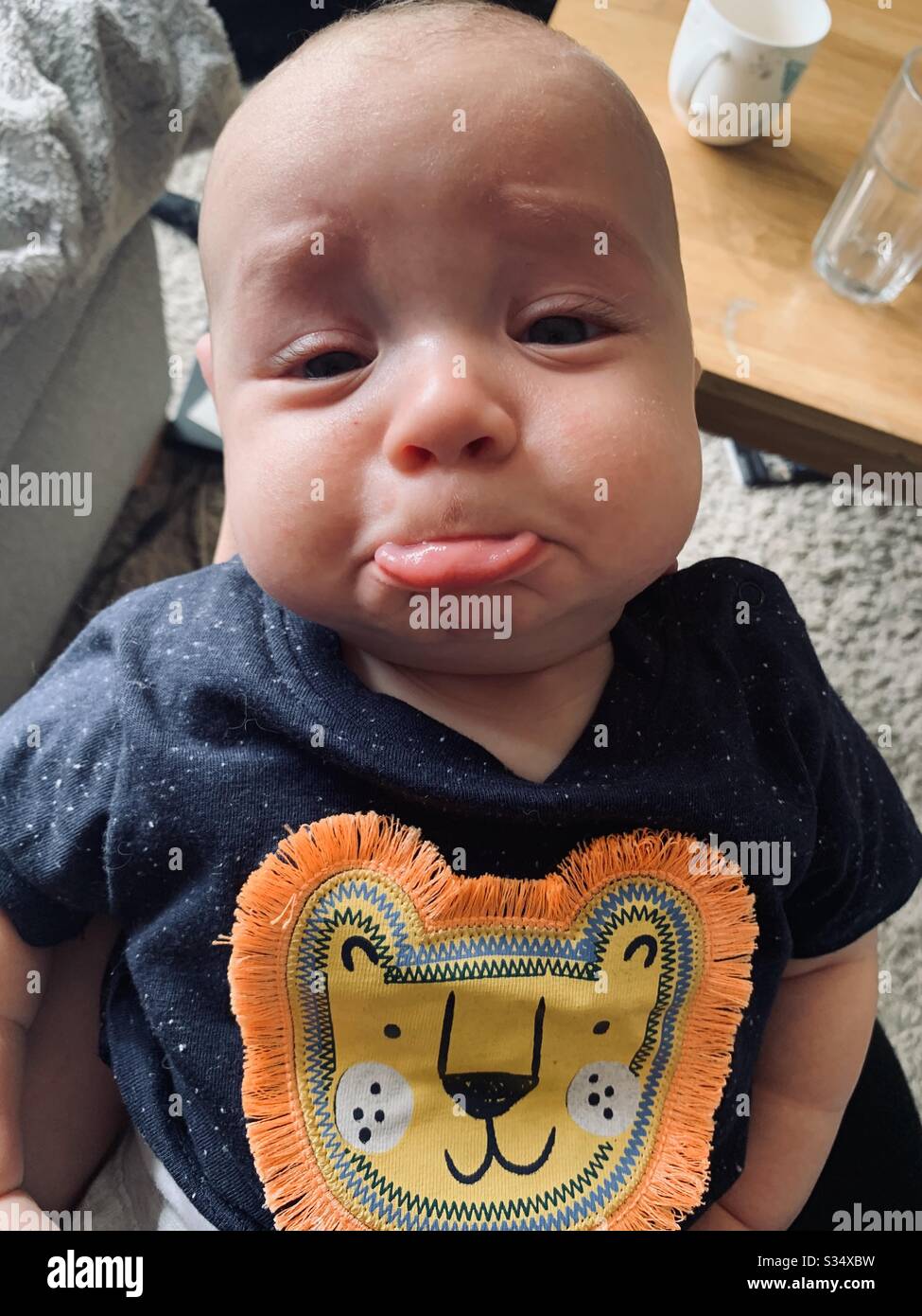 Trauriges gesicht Fotos und Bildmaterial in hoher Auflösung Alamy