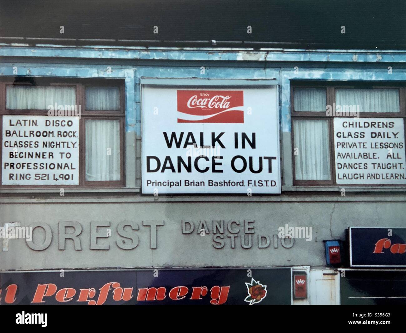Schild für Tanzstudio Walk in Dance Out in London Stockfoto