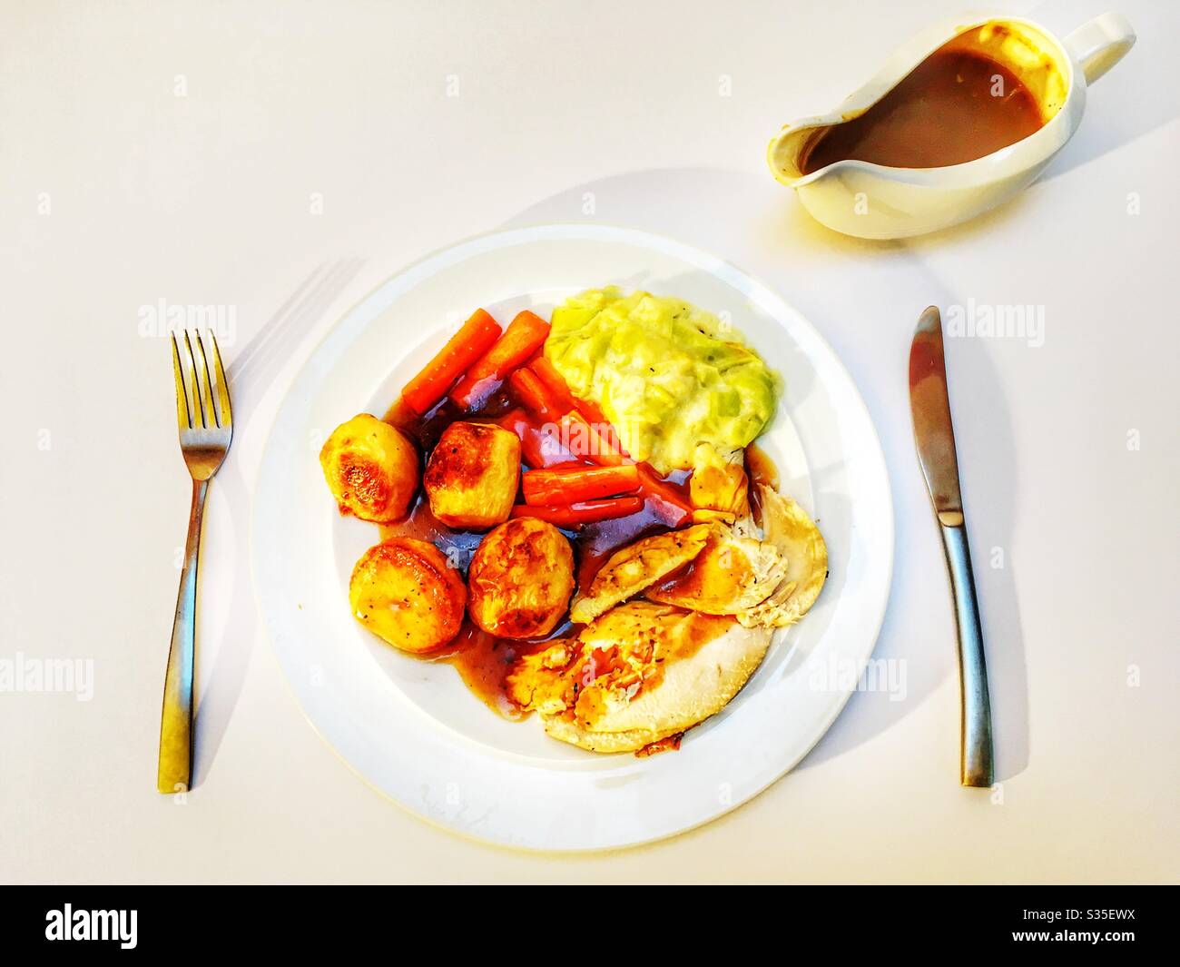 Hausgemachtes Abendessen am Sonntag - Smartphone-aufgenommenes Stockfoto