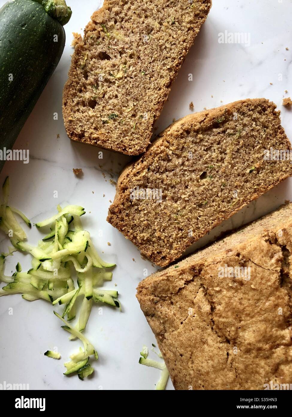 Zucchini Brot - Smartphone-aufgenommenes Stockfoto