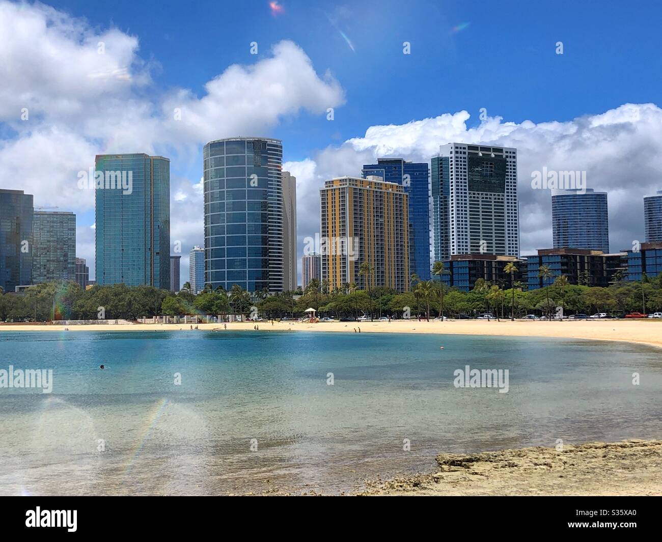 Ein ganz okay Ariana Beach Park in Honolulu Hawaii Stockfoto