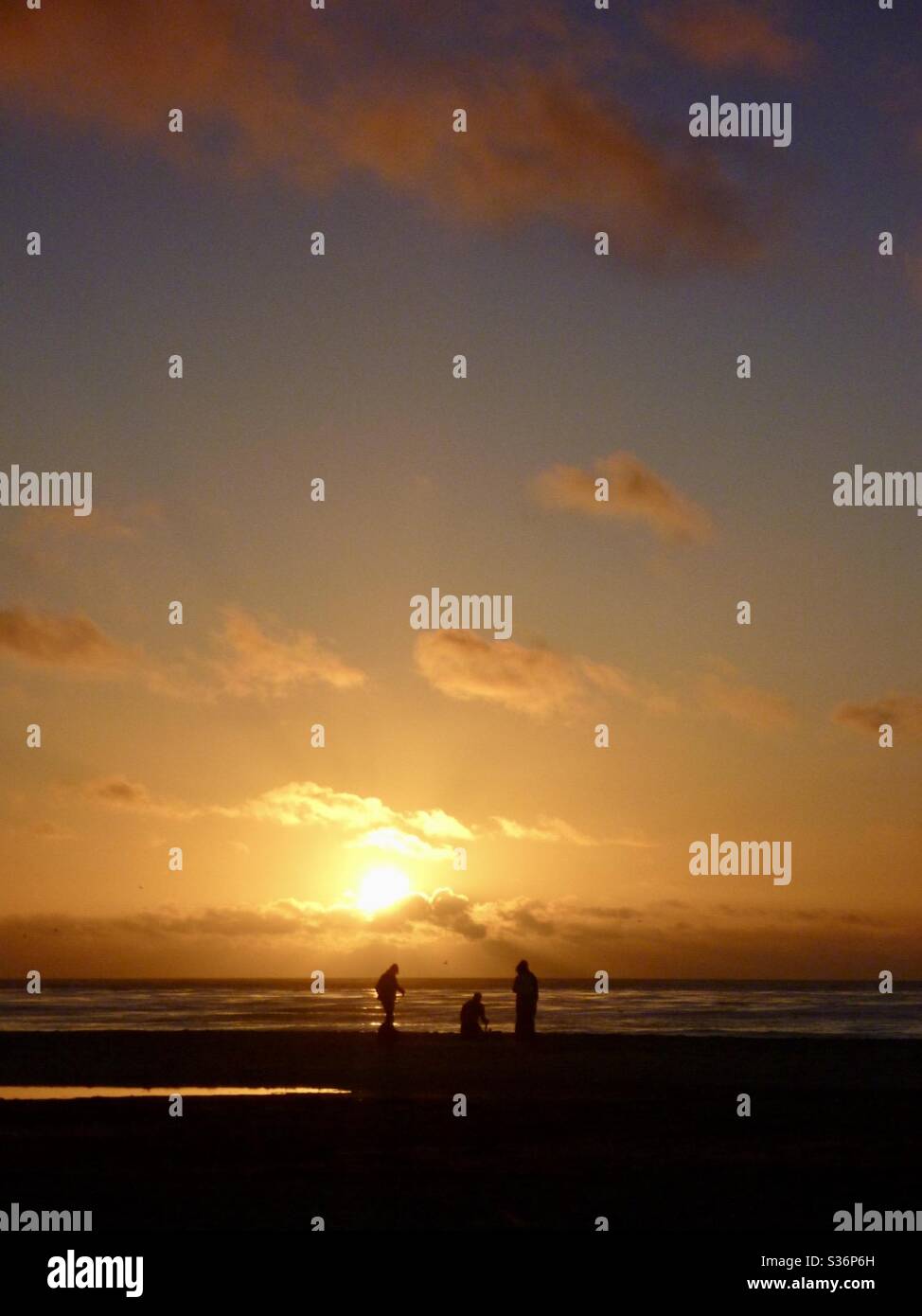 Sonnenuntergang am Carmel Beach Kalifornien - Smartphone-aufgenommenes Stockfoto
