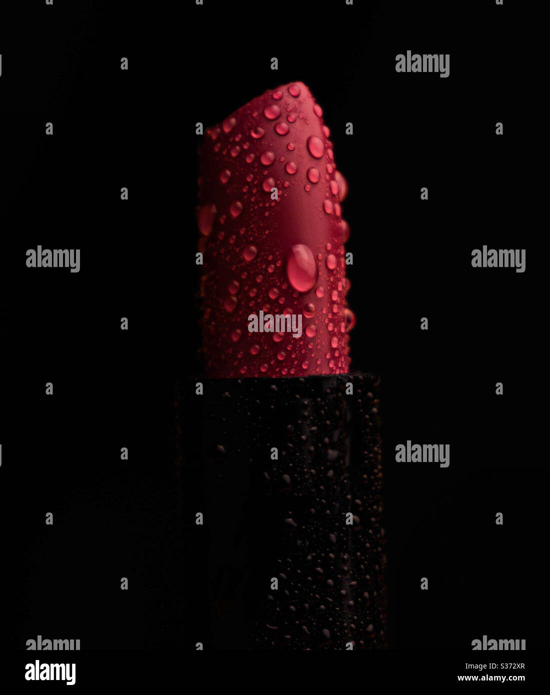 Roter Lippenstift - Smartphone-aufgenommenes Stockfoto