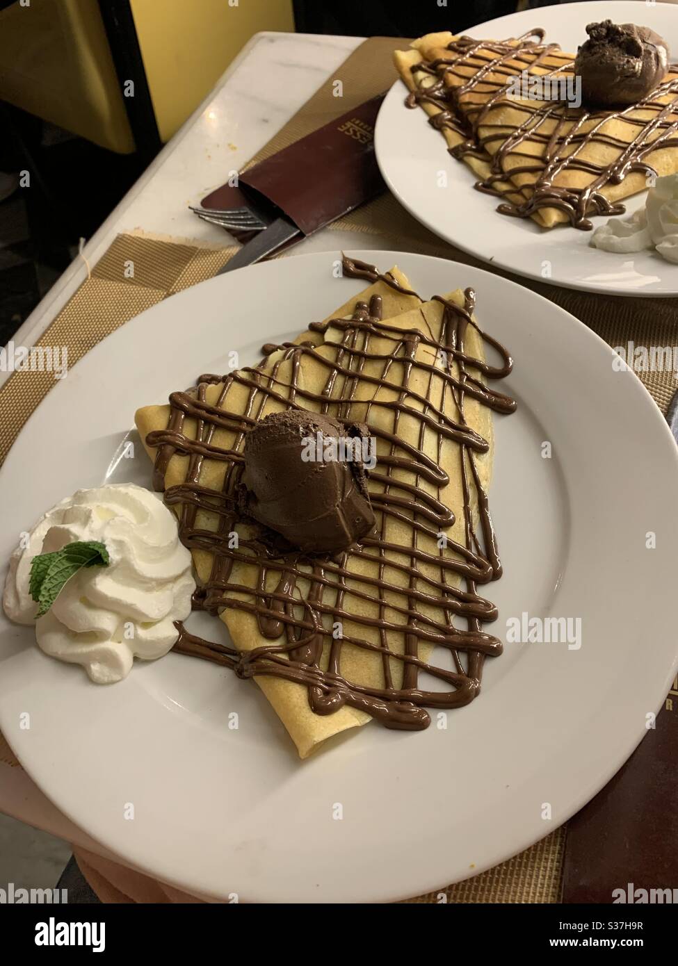 Crêpe de maroc -Fotos und -Bildmaterial in hoher Auflösung – Alamy