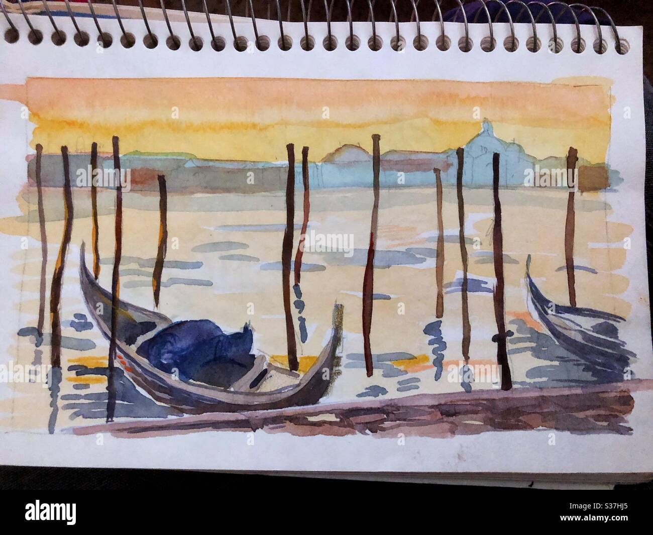Aquarell-Gemälde in Skizzenbuch von Venedig und Gondeln bei Sonnenuntergang von Katya Palladina Stockfoto