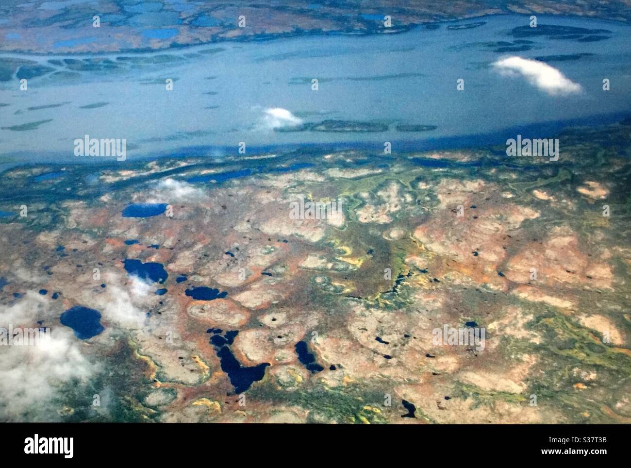 Luftaufnahmen, Churchill, Manitoba, Land, weit nördlich, Churchill River, Hudson Bay, - Smartphone-aufgenommenes Stockfoto