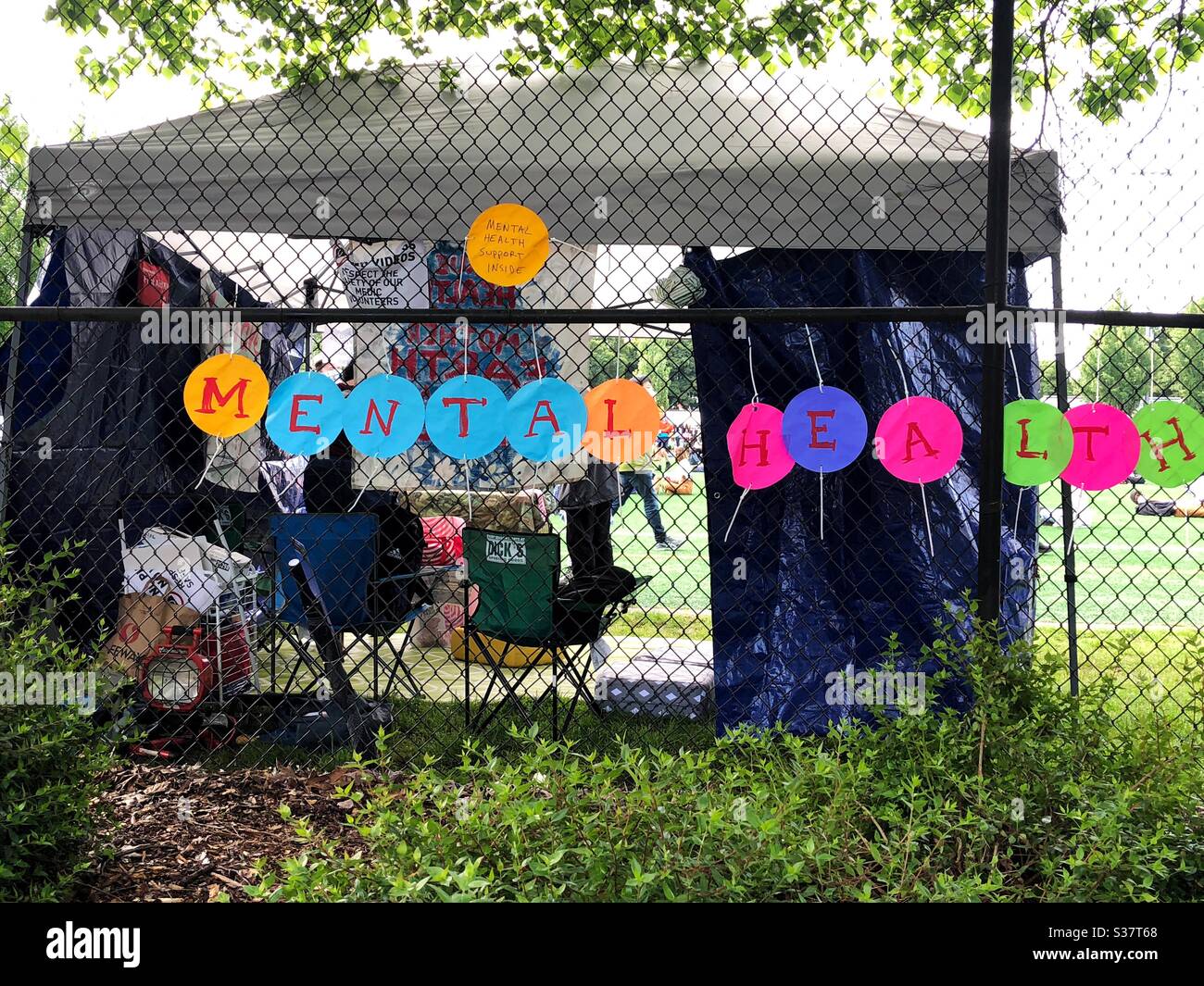 Mental Health Zelt im Cal Andresen Park in Seattle in der Nähe DER autonomen Zone CHOP CHAZ - Smartphone-aufgenommenes Stockfoto