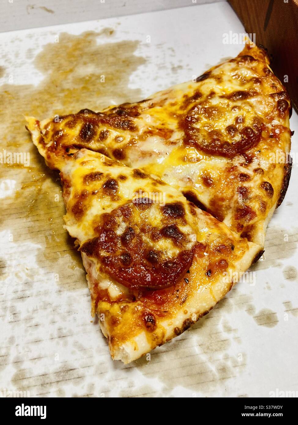 Pepperoni Pizza zum Mitnehmen Stockfoto