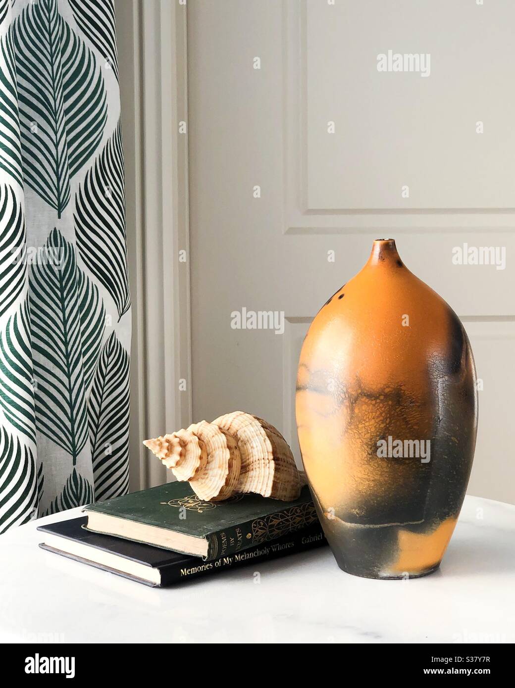 Raku Vase Stockfoto