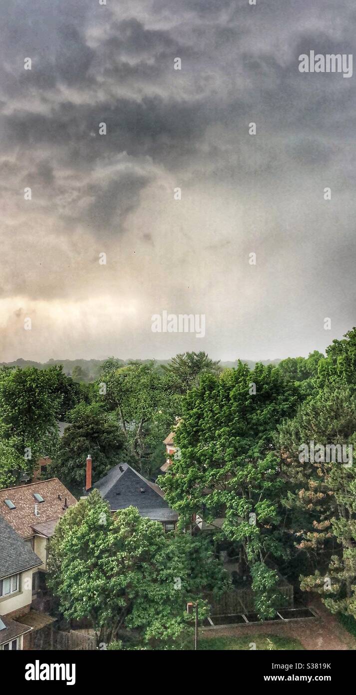 Ein Sturm steht am Horizont in Toronto, Kanada. Stockfoto