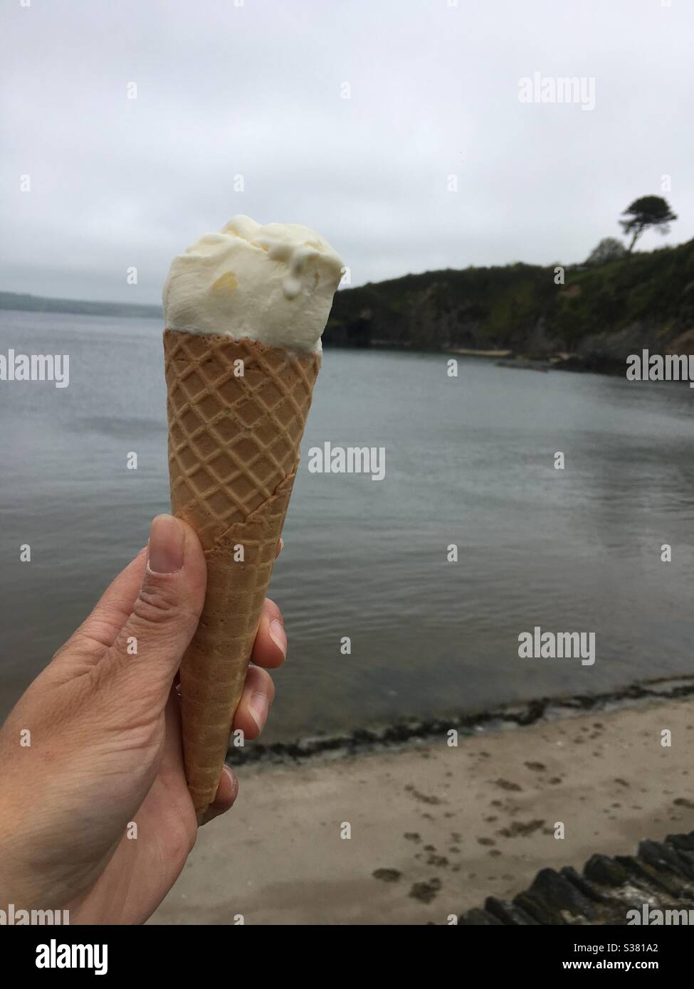 Eis an einem grauen Tag Stockfoto