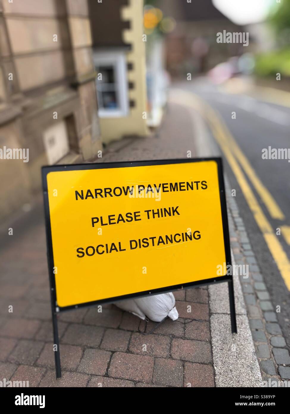 Informationen zur sozialen Distanzierung in Malvern UK Stockfoto