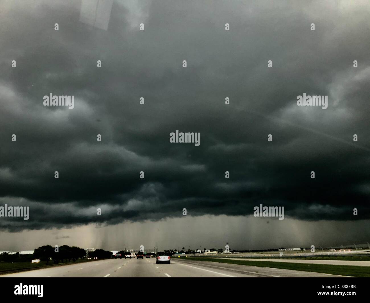 Sich nähernde Gewitter und Regenwolken in Florida. Stockfoto