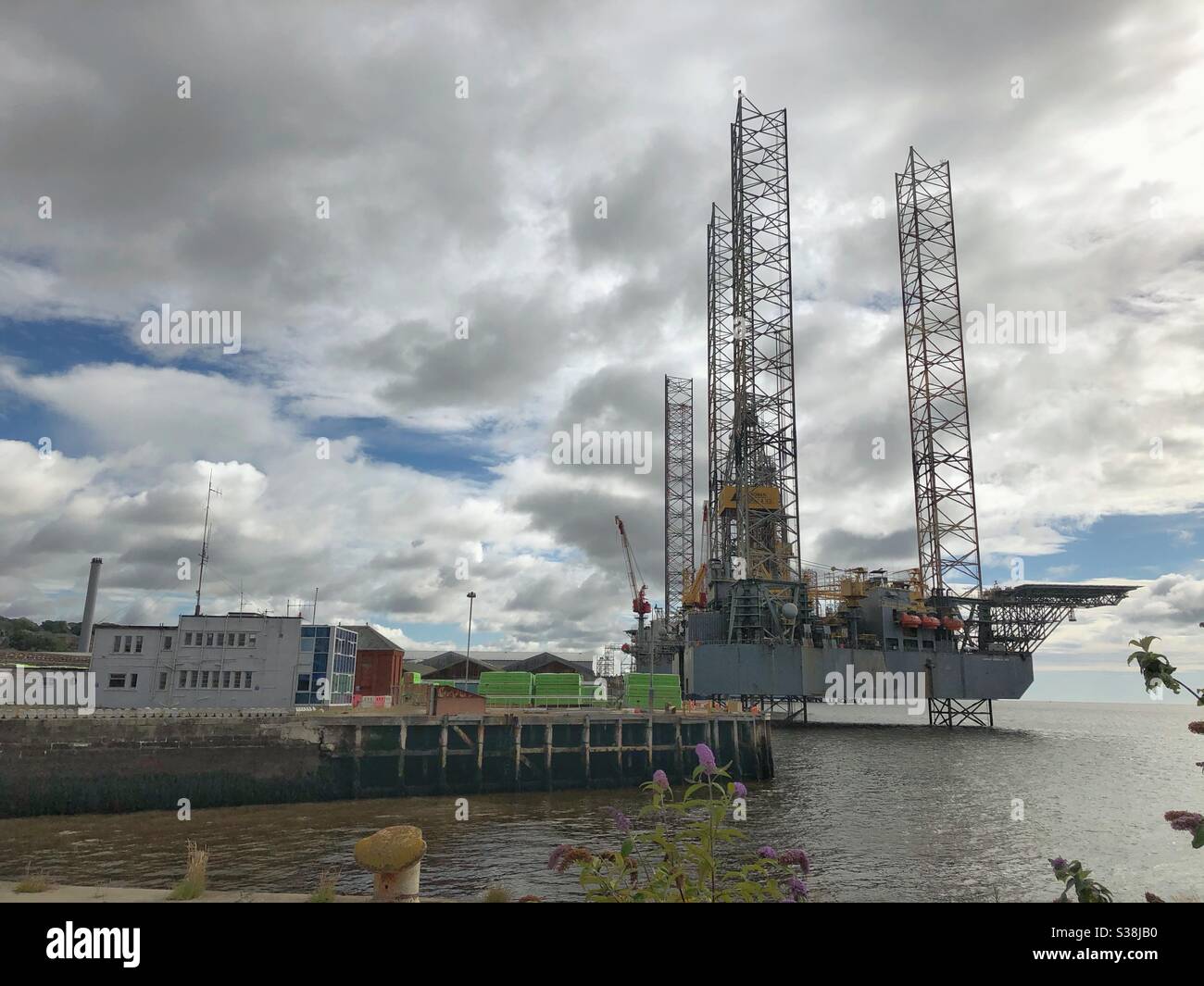 Ölplattformen Dundee Stockfoto