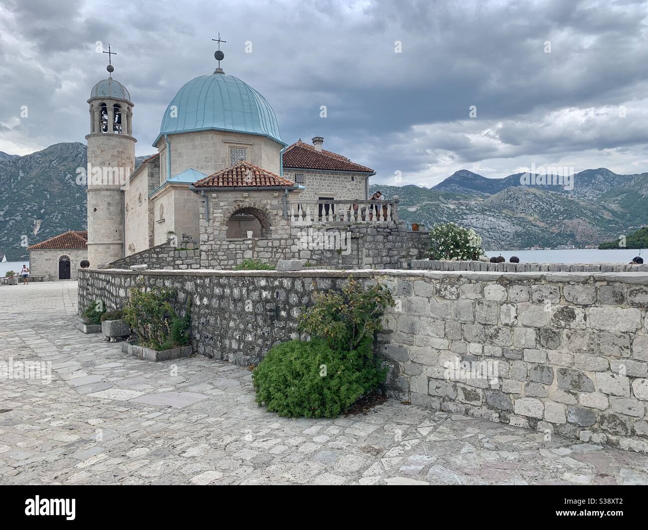 Unsere Dame der Felskirche Insel Stockfoto