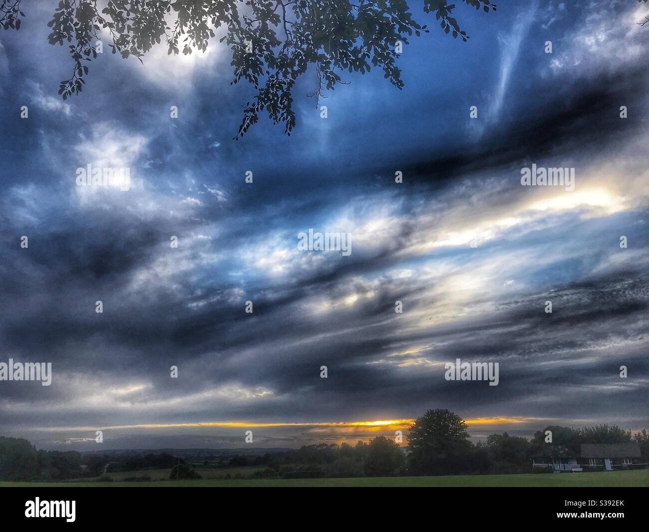 Dramatischer Himmel in Nord-Dorset Stockfoto
