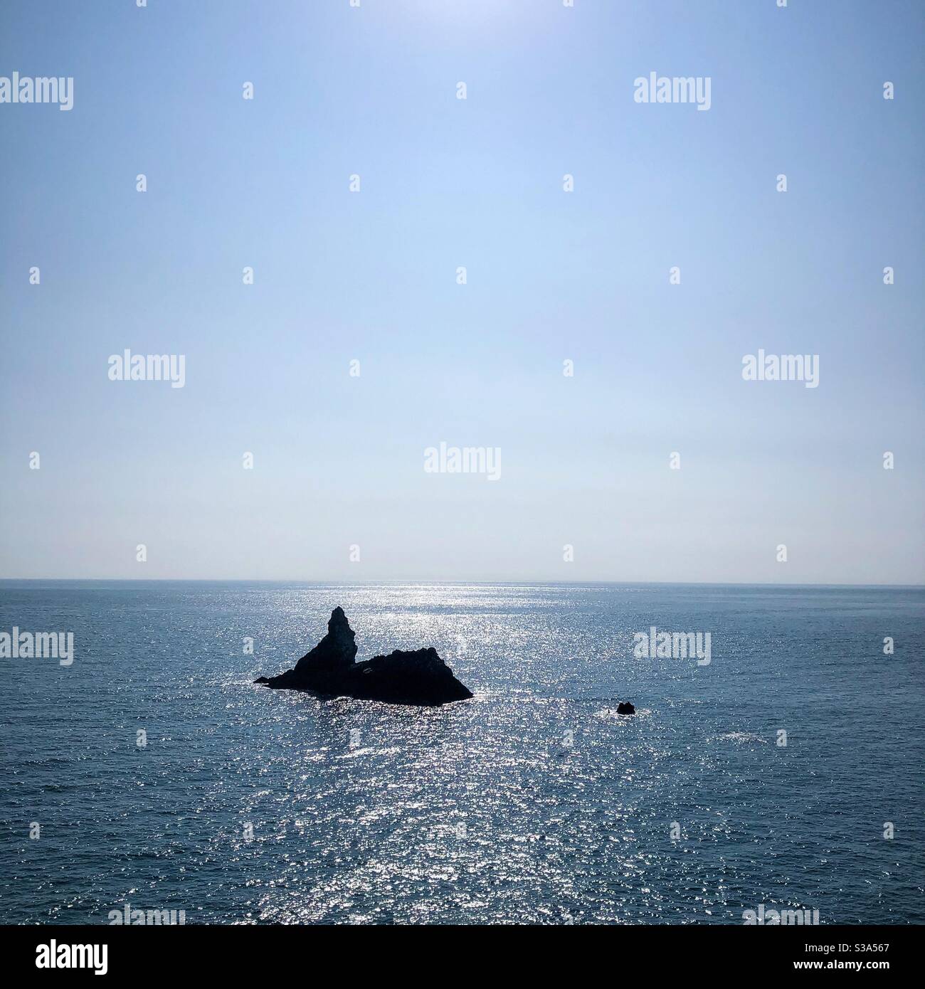 Church Rock am Broadhaven Beach. Stockfoto