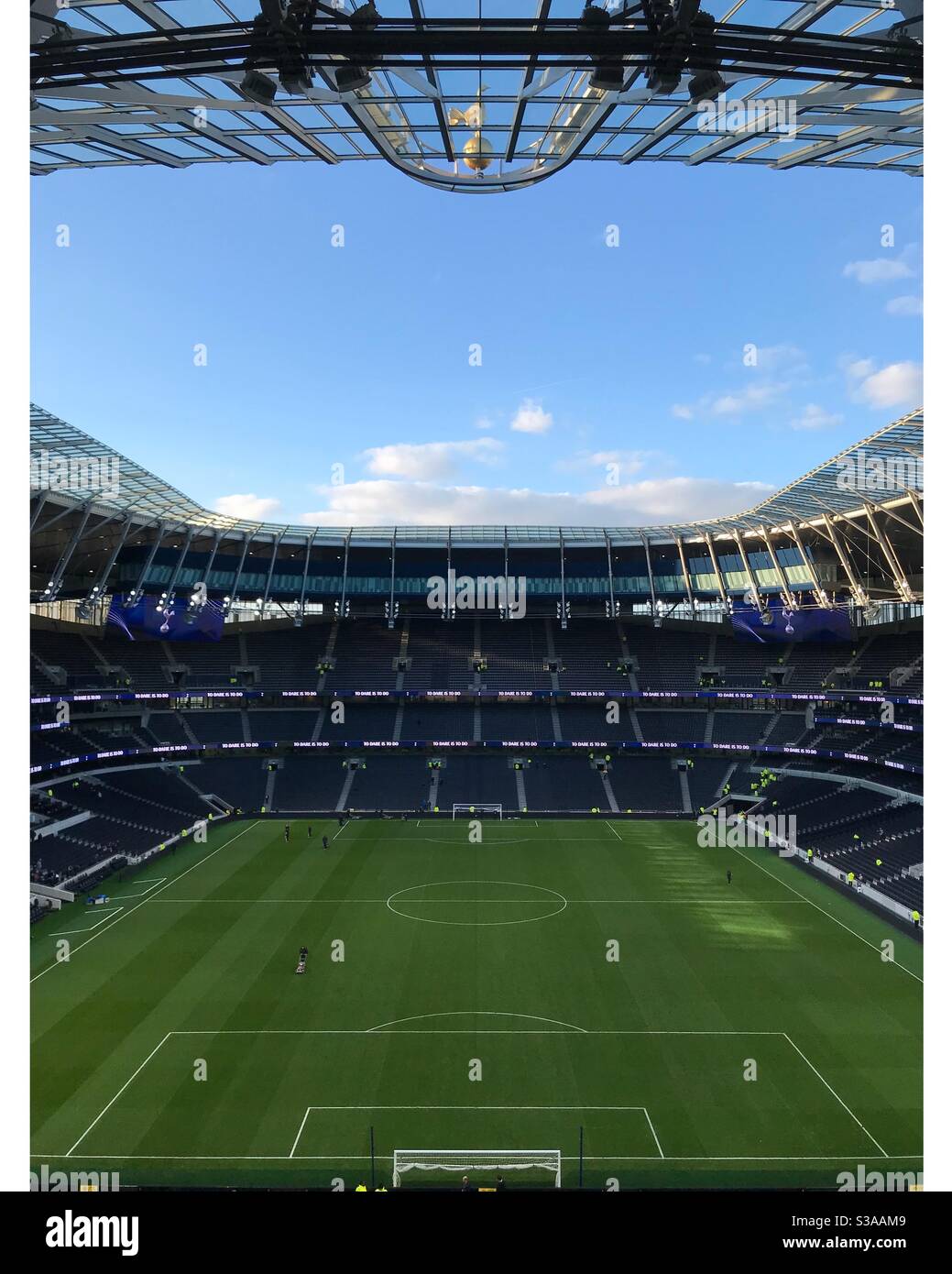 Innenraum des Tottenham Hotspur Stadions Stockfoto