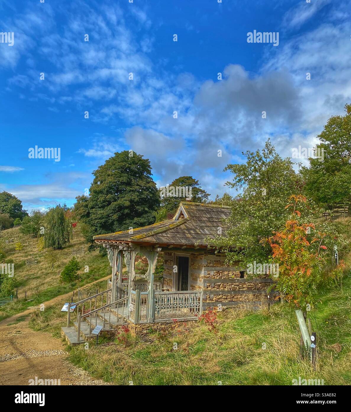 Himalayan Shelter im Himalayan Garden & Sculpture Park, Ripon, North Yorkshire Stockfoto