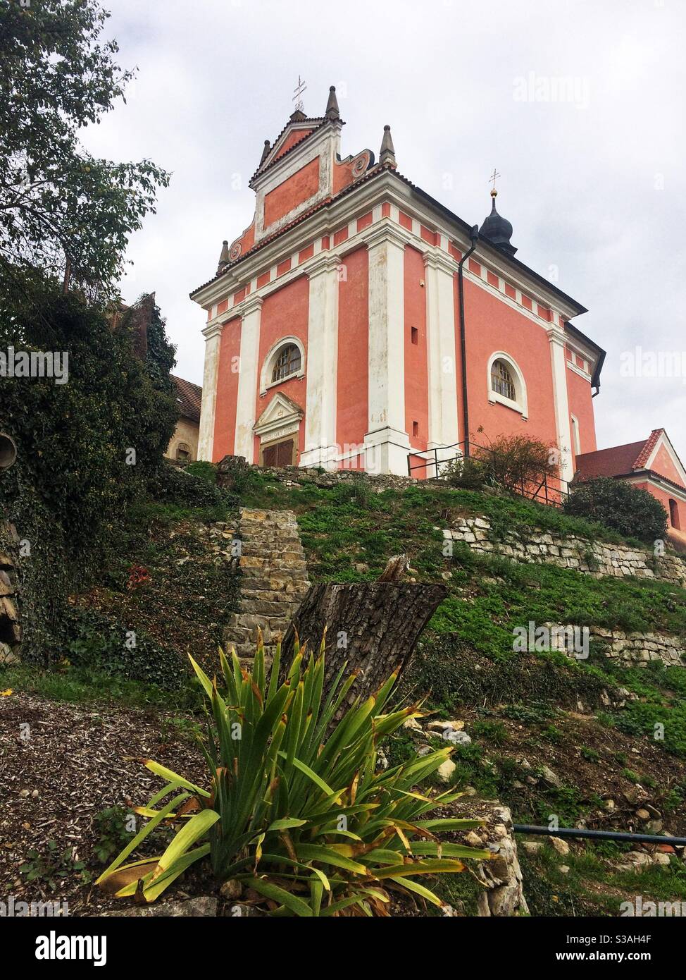 Kirche der Heiligen Ludmila in Tetenstadt, Tschechische republik Stockfoto