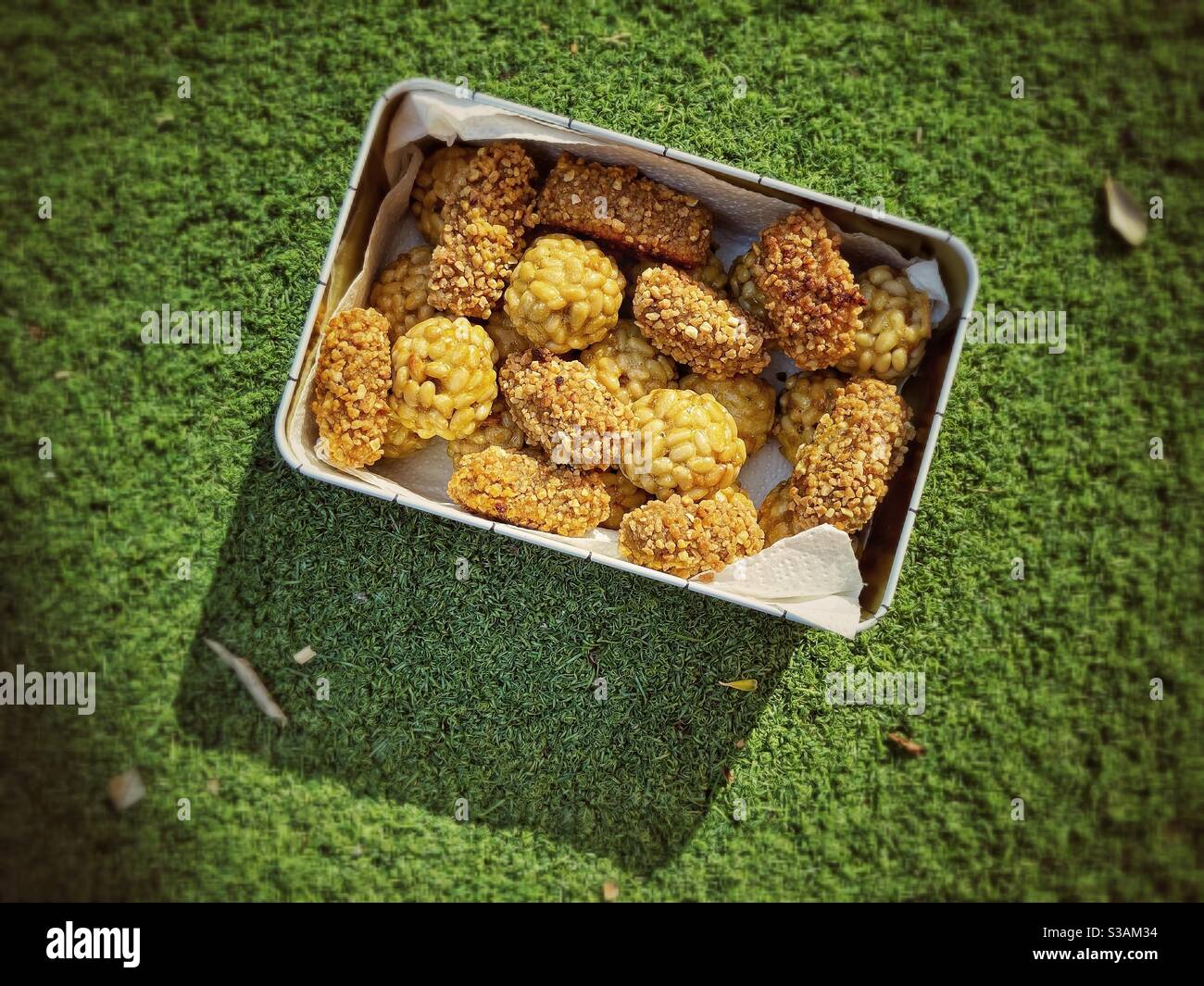 Panellets: Typisch süß aus Katalonien Stockfoto