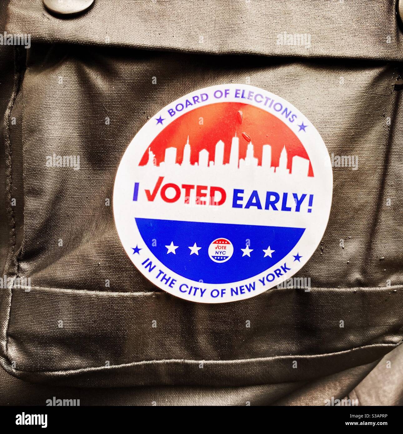 Aufkleber für frühe Stimmabgabe, New York City, USA. Stockfoto