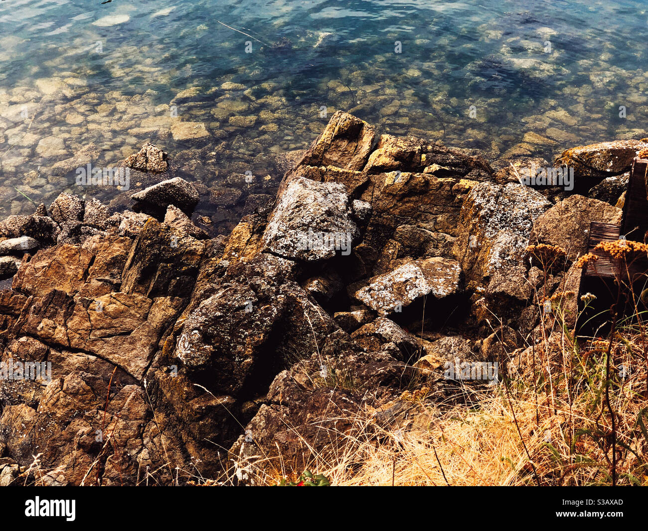 Felsen und Wasser Stockfoto