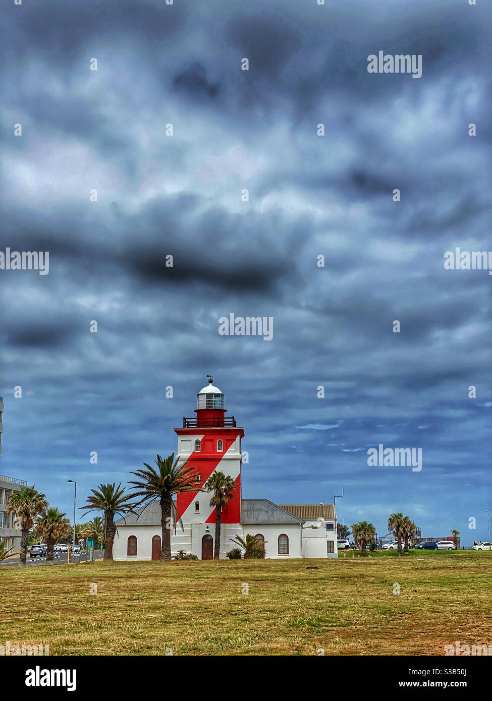 Der Greenpoint Leuchtturm, Seapoint Promenade, Kapstadt, Südafrika. Stockfoto