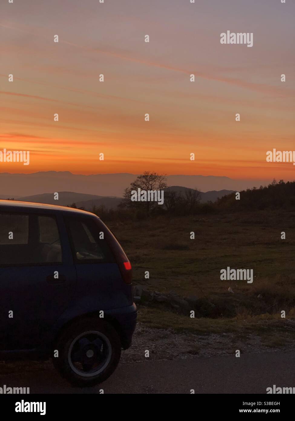 Schöne Sonnenuntergang Tapete für iPhone & Android Stockfoto