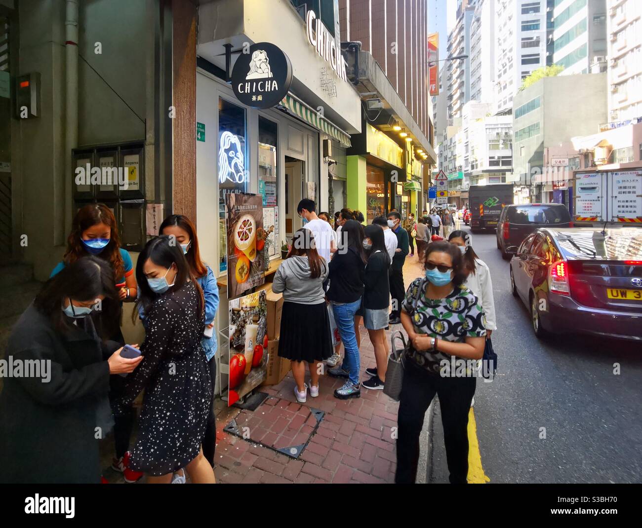 Chicha Bubble Tee Café in Sheung wan, Hongkong. - Smartphone-aufgenommenes Stockfoto