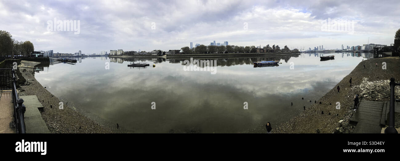 Panoramablick auf die Themse von Greenwich London aus Stockfoto